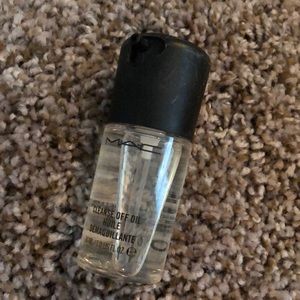 MAC travel size cleanse off oil. Never used!
